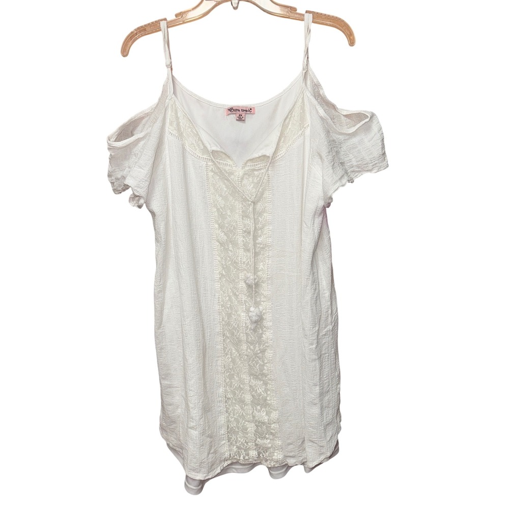Extra Touch 2X White Lace Embroider minimalist coast preppy beachy wedding party